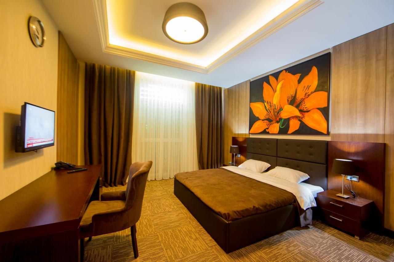 Azpetrol Hotel Mingechaur มิงกาเชเวียร์ ภายนอก รูปภาพ